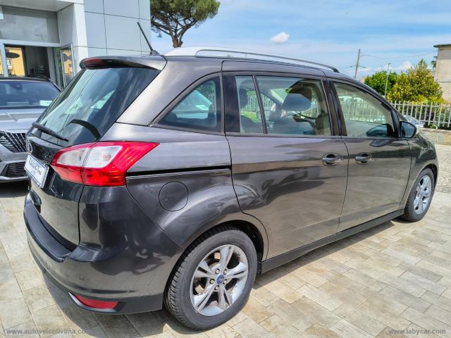 Auto - Ford c-max7 1.5 tdci 120 cv s&s business