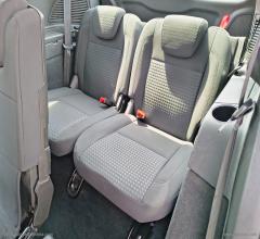 Auto - Ford c-max7 1.5 tdci 120 cv s&s business