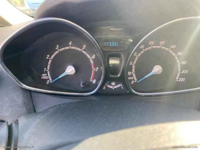 Auto - Ford fiesta 1.4 5p. bz.- gpl titanium