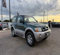 Mitsubishi pajero 3.2 16v di-d 3p. a/t intense