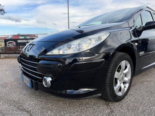 Auto - Peugeot 307 1.6 16v hdi fap 90cv stat.australian