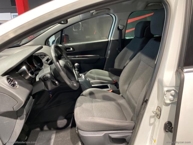 Auto - Peugeot 5008 1.6 hdi 7 posti 115 cv business