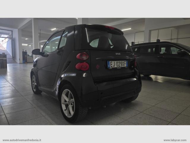 Auto - Smart fortwo 800 40 kw coupé passion cdi