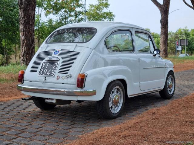 Auto - Fiat 600 d ** replica 850 tc **