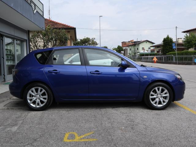 Auto - Mazda mazda3 1.6 105cv active sport