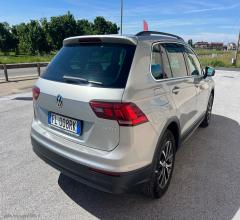 Auto - Volkswagen tiguan 2.0 tdi dsg business bmt