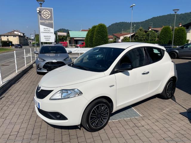 Auto - Lancia ypsilon 1.2 69 cv 5p. gold