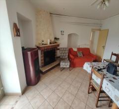 Appartamenti in Vendita - Casa indipendente in vendita a santo stefano di rogliano centro storico
