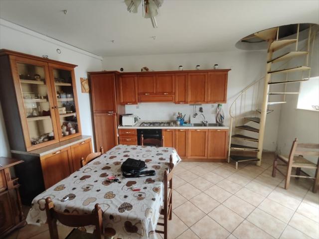 Appartamenti in Vendita - Casa indipendente in vendita a santo stefano di rogliano centro storico