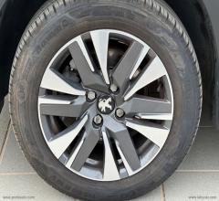 Auto - Peugeot 2008 bluehdi 120 s&s allure
