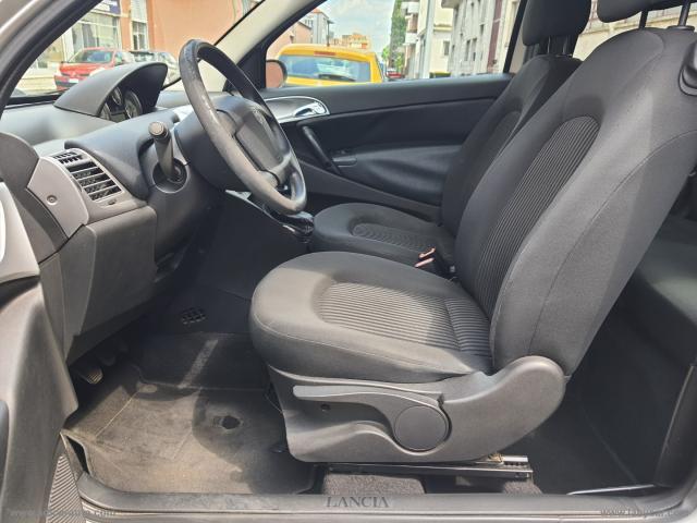 Auto - Lancia ypsilon 1.2 argento