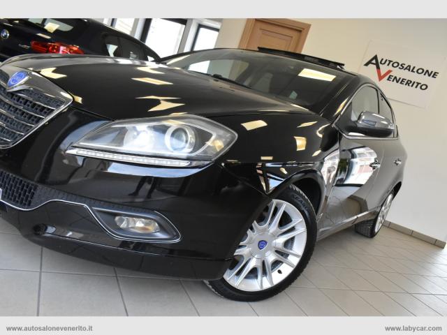 Auto - Lancia delta 1.6 mjt platino