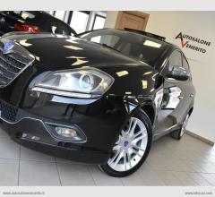 Auto - Lancia delta 1.6 mjt platino
