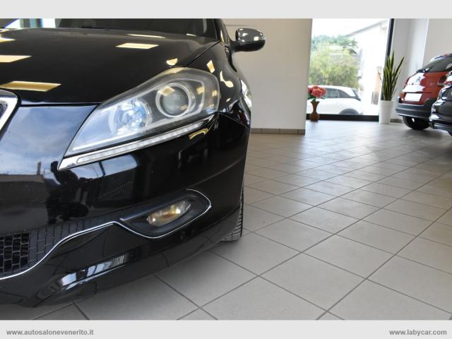 Auto - Lancia delta 1.6 mjt platino
