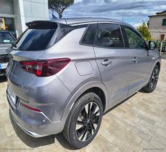 Auto - Opel grandland 1.5 d ecotec aut. bus. el.