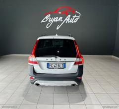 Auto - Volvo xc70 2.4 d5 awd geartronic summum inscription