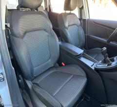 Auto - Renault grand scÃ©nic blue dci 120 cv sport edition