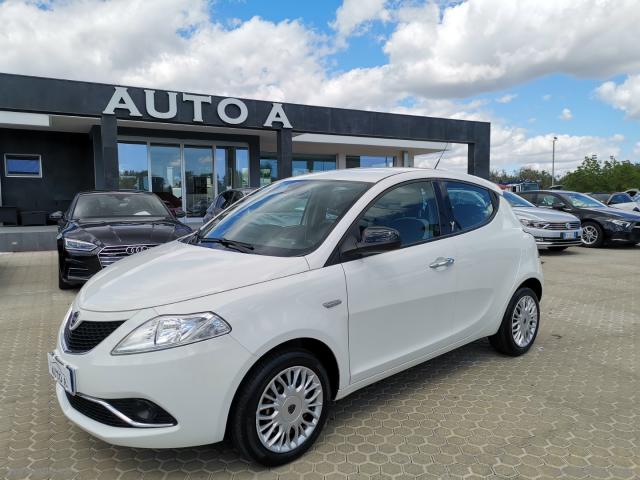 Lancia ypsilon 1.2 69 cv 5p. gold