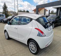 Auto - Lancia ypsilon 1.2 69 cv 5p. gold