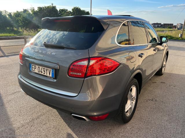 Auto - Porsche cayenne 3.0 diesel