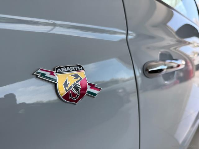 Auto - Abarth 500 1.4 turbo t-jet custom