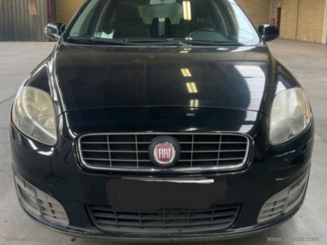 Auto - Fiat croma 1.9 mjt emotion