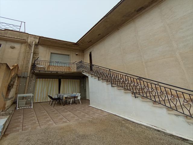 Appartamenti in Vendita - Casa indipendente in vendita a custonaci centro storico