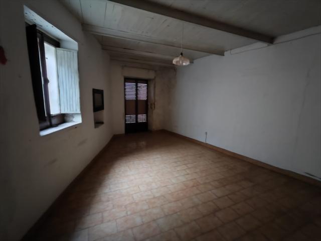 Appartamenti in Vendita - Casa indipendente in vendita a marzi centro storico