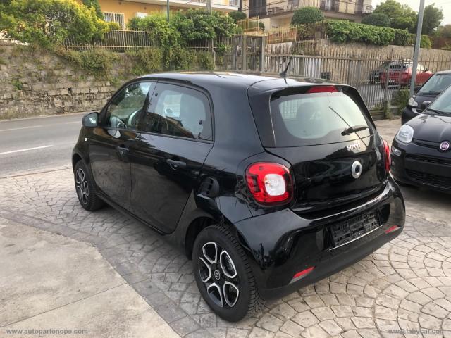 Auto - Smart forfour 70 1.0 passion