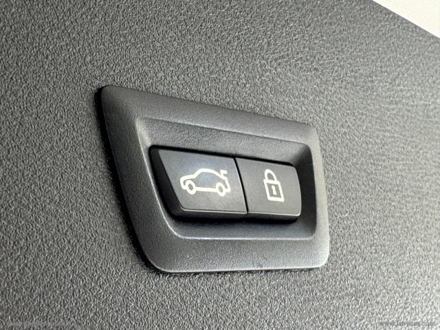 Auto - Bmw x1 xdrive20d xline