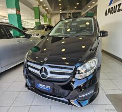 Auto - Mercedes-benz b 180 d automatic business