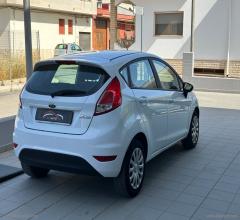 Auto - Ford fiesta 1.4 5p. bz.- gpl titanium