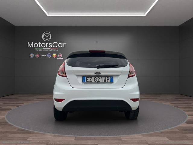 Auto - Ford fiesta 1.4 5p. bz.- gpl business