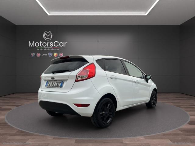 Auto - Ford fiesta 1.4 5p. bz.- gpl business