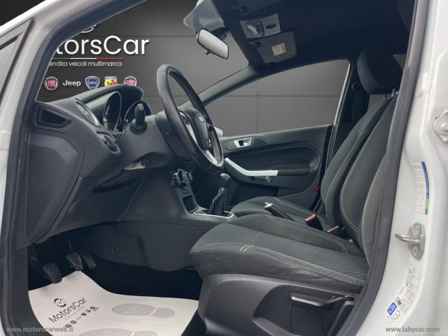 Auto - Ford fiesta 1.4 5p. bz.- gpl business