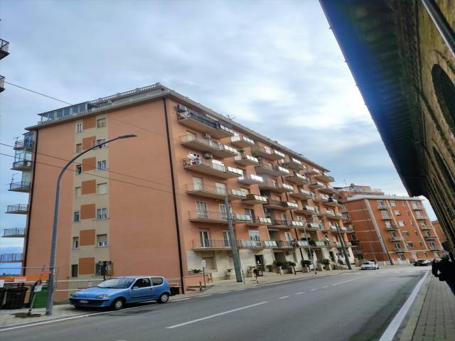 Appartamenti in Vendita - Appartamento in vendita a chieti piazza garibaldi