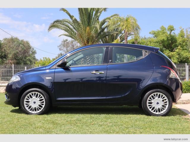Auto - Lancia ypsilon 1.2 69 cv 5p. silver