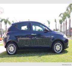 Auto - Lancia ypsilon 1.2 69 cv 5p. silver