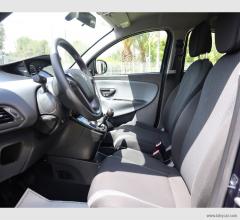Auto - Lancia ypsilon 1.2 69 cv 5p. silver