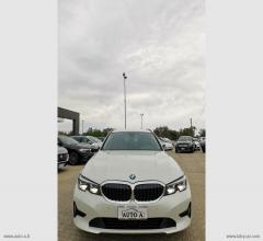 Auto - Bmw 318d touring business advantage aut.