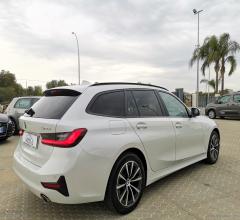 Auto - Bmw 318d touring business advantage aut.