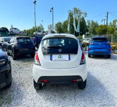 Auto - Lancia ypsilon 1.2 69 cv 5p. gpl ecochic 30th a