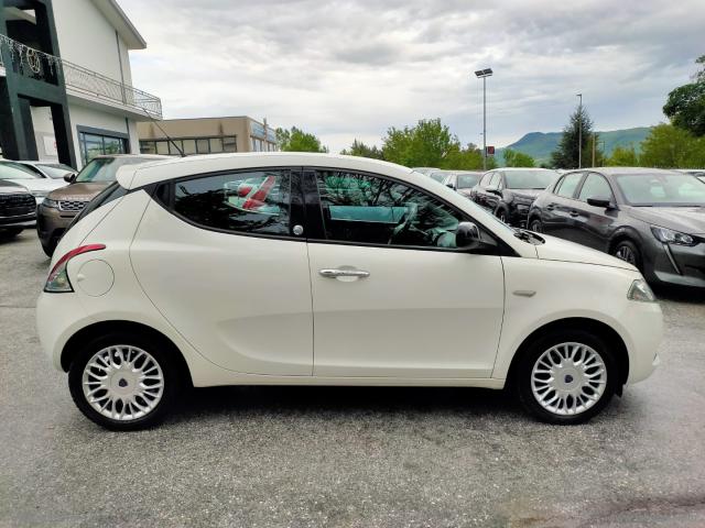 Auto - Lancia ypsilon 1.2 69 cv 5p. gpl ecochic gold