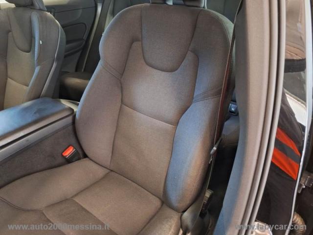 Auto - Volvo xc60 b4