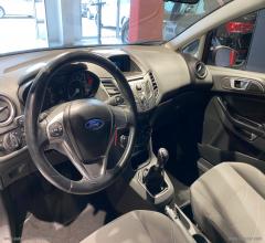 Auto - Ford fiesta 1.4 5p. bz.- gpl titanium