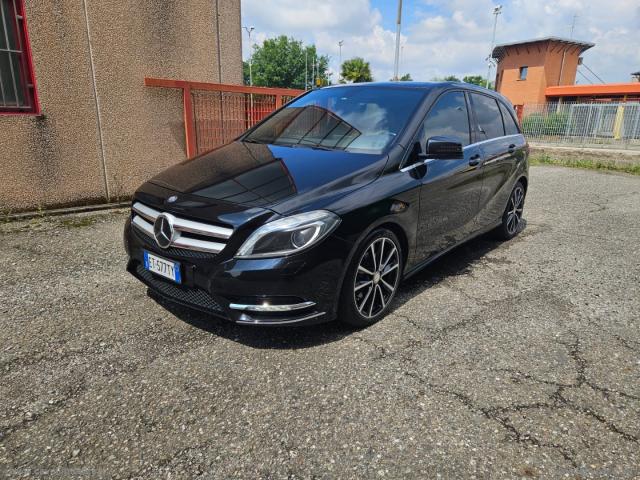 Auto - Mercedes-benz b 200 d automatic premium
