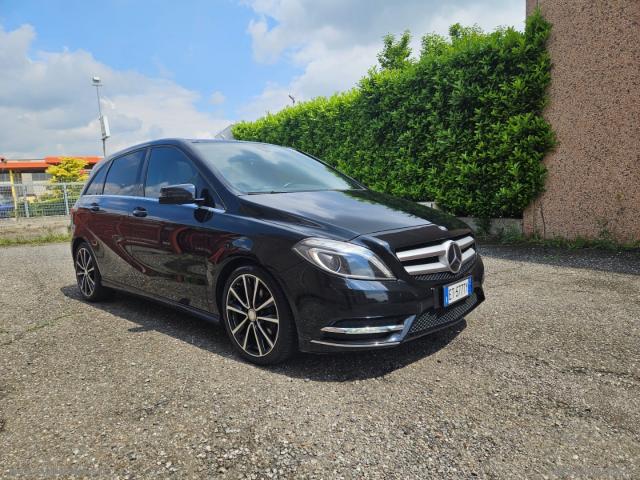 Auto - Mercedes-benz b 200 d automatic premium