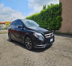 Auto - Mercedes-benz b 200 d automatic premium