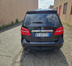 Auto - Mercedes-benz b 200 d automatic premium
