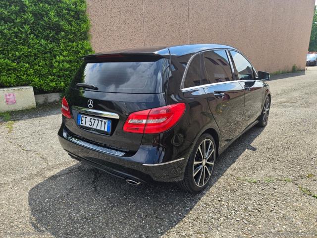 Auto - Mercedes-benz b 200 d automatic premium
